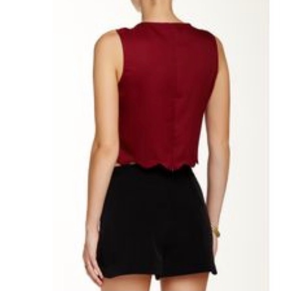 NWOT LUSH Scalloped Hem GUNMETAL Beaded Neckline CROP Sleeveless Blouse TOP M - Picture 11 of 11